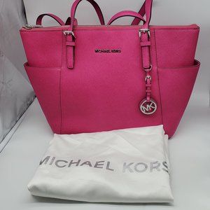 Michael Kors Jet Set Large Top Zip Tote